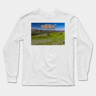 Beartooth Highway Wyoming and Montana Long Sleeve T-Shirt